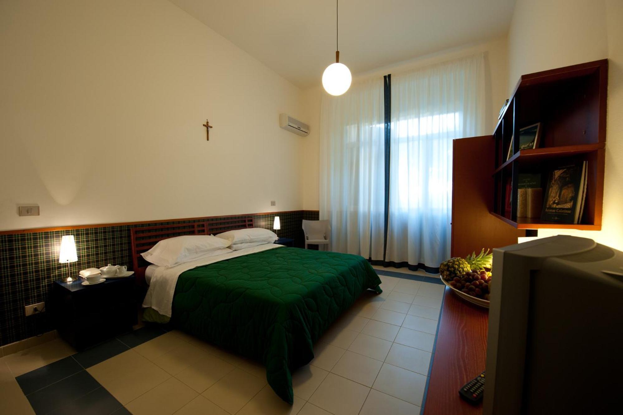 Hotel Villa Sturzo Caltagirone Exteriör bild