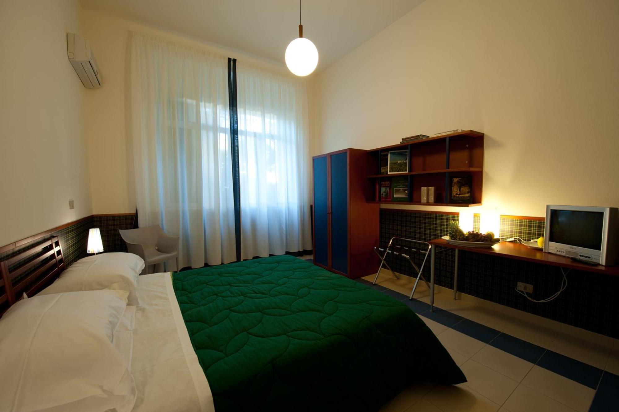 Hotel Villa Sturzo Caltagirone Exteriör bild